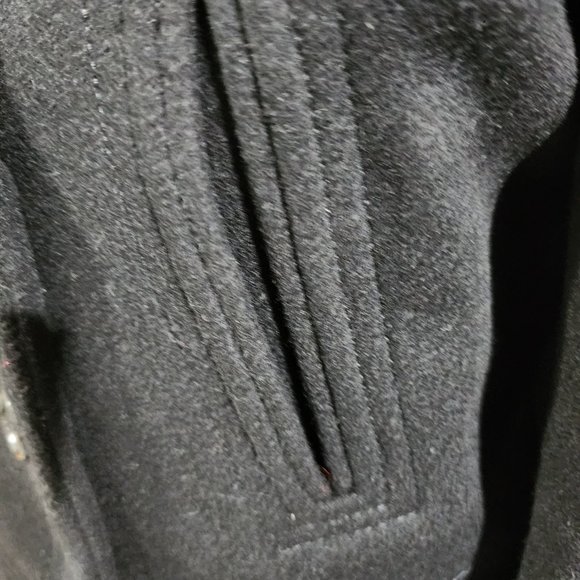 Alexander Mcqueen Cropped Italian Wool Peacoat - Picture 2 of 5